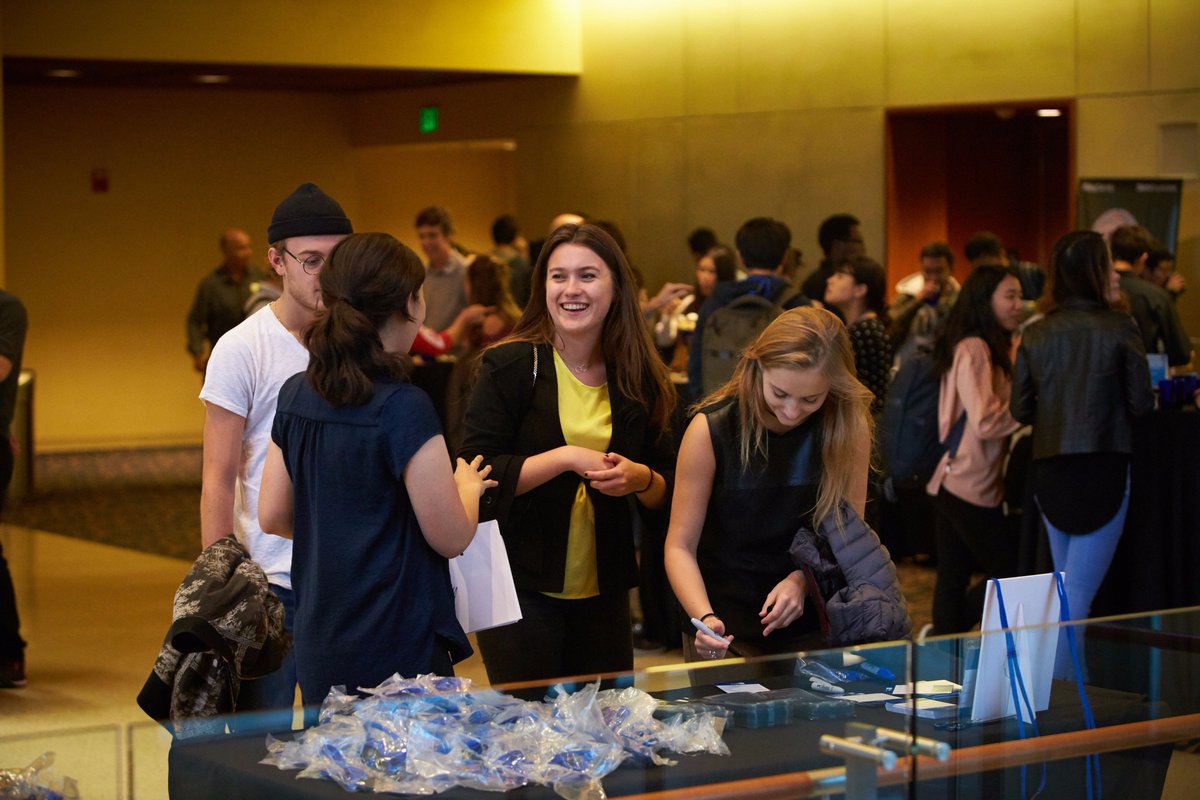 UCLA_CPCE's tweet photo. Our favorite moments are all about heart-to-heart conversations. Don't forget to say hello! #WorldHelloDay #Hello #friendship #studentlife https://t.co/L0jtfcLhqa