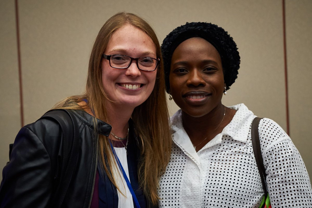 UCLA_CPCE's tweet photo. Our favorite moments are all about heart-to-heart conversations. Don't forget to say hello! #WorldHelloDay #Hello #friendship #studentlife https://t.co/L0jtfcLhqa