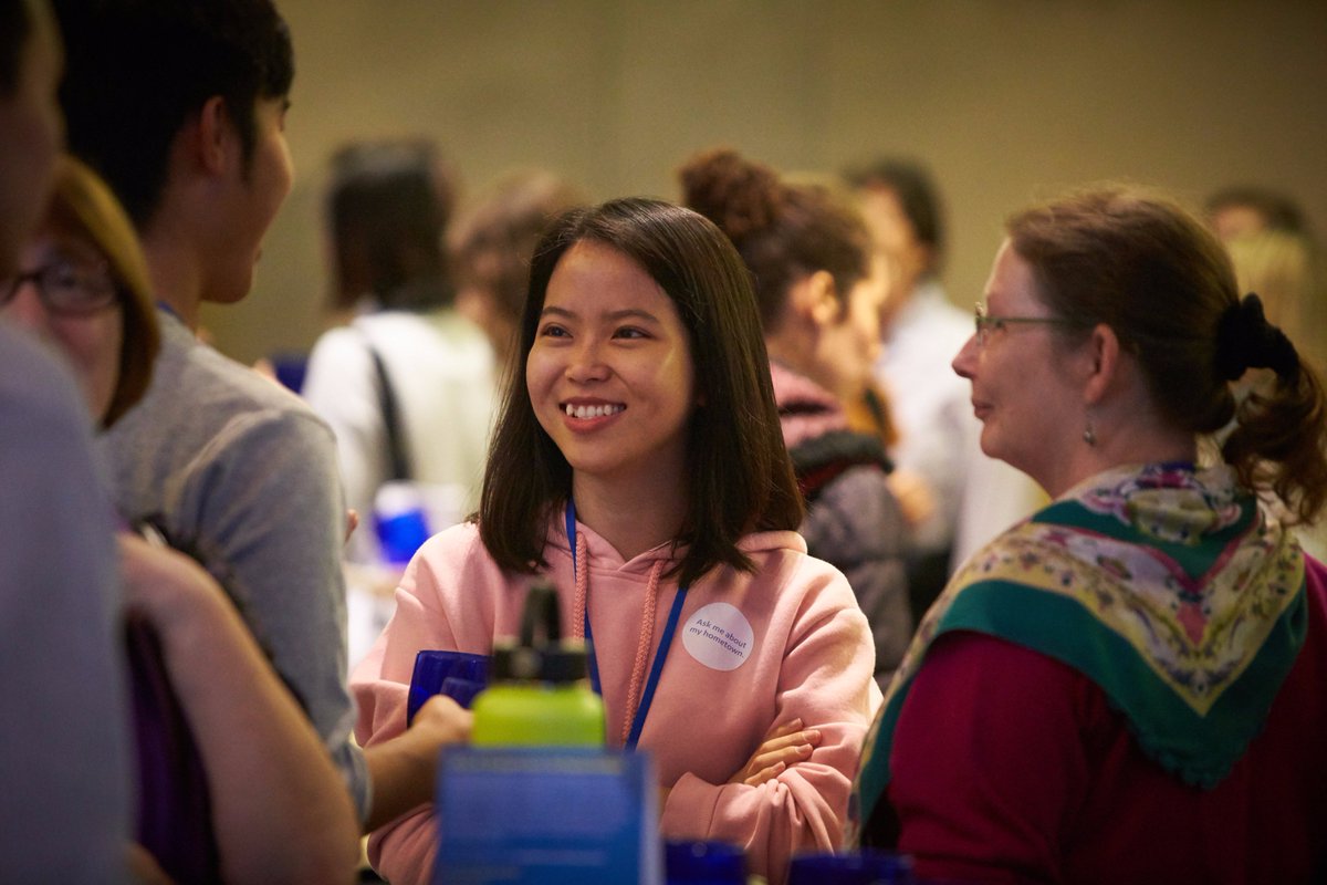 UCLA_CPCE's tweet photo. Our favorite moments are all about heart-to-heart conversations. Don't forget to say hello! #WorldHelloDay #Hello #friendship #studentlife https://t.co/L0jtfcLhqa