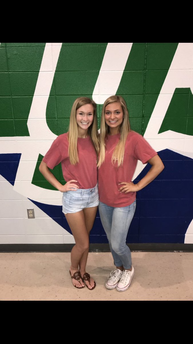 MadisonAndela's tweet photo. Happy 18th @AllieWidick 🎉 Hope you have a great bday ilysm💓💟 https://t.co/R4Thn28jjX
