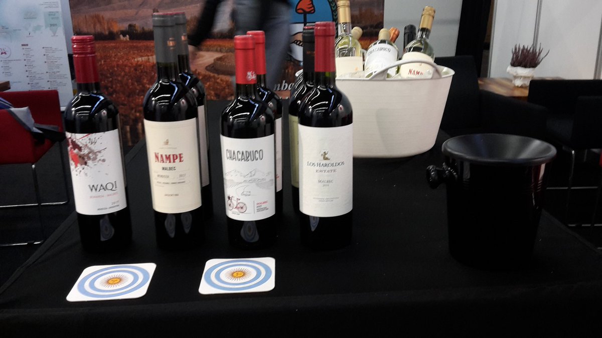 diegomalbec's tweet photo. Los Haroldos range in the wine conference Amsterdam!! https://t.co/CIiZyXCAQr