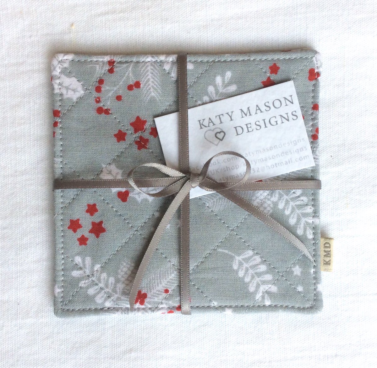 katymason32's tweet photo. Christmas Coaster Set https://t.co/XLnBVSkVMf via @Etsy https://t.co/PtZ7bfZnLH