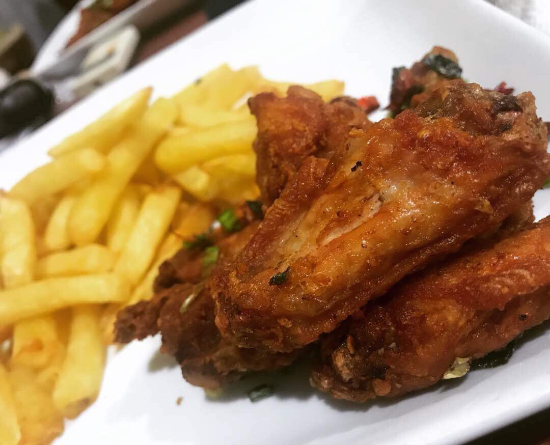 hh_continental's tweet photo. Chicken wings 🍗🍗   H&amp;H continental restaurant 18 Blantyre street off adetokunbo ademola crescent wuse 2 abuja 08188556026 https://t.co/rRPu7QUzvF