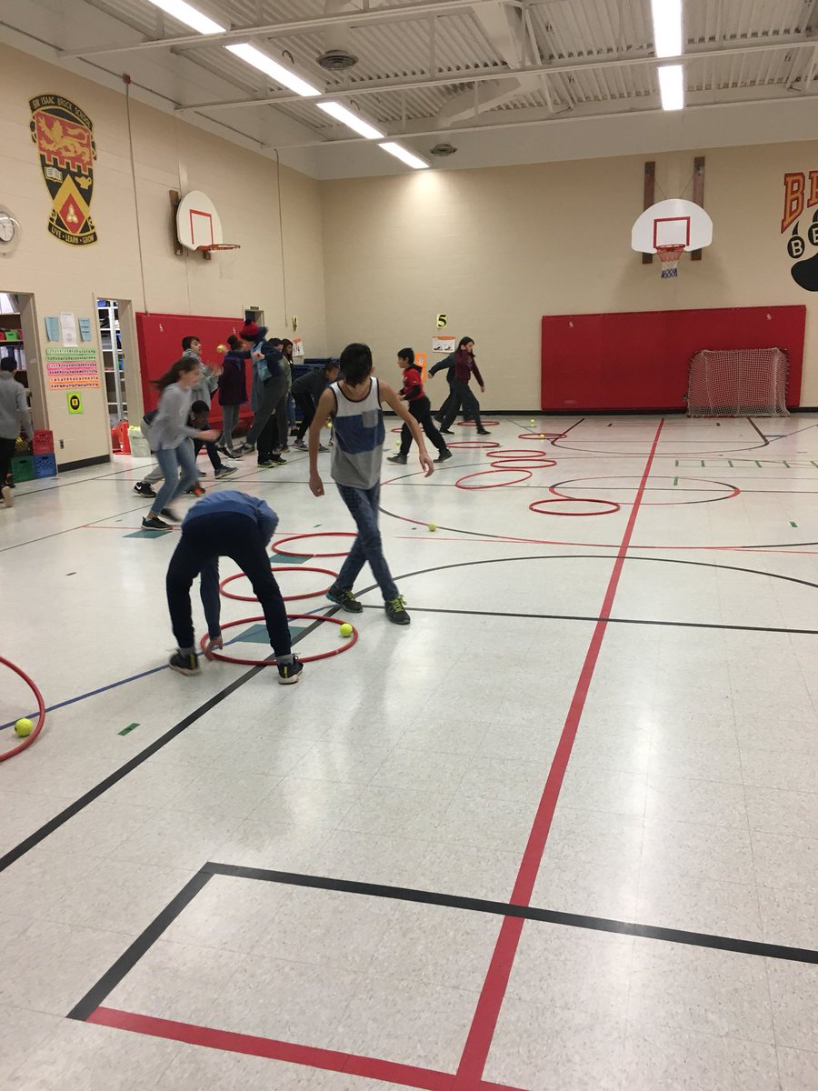 hpeactive4life's tweet photo. Health and Physical Education  demonstration classroom at Sir Isaac Brock. Modelling that every student can be included in the learning process—and the fun! @TVDSB @opheacanada #capacitybuildingproject @WeDoGymRight https://t.co/mQHELCytOJ