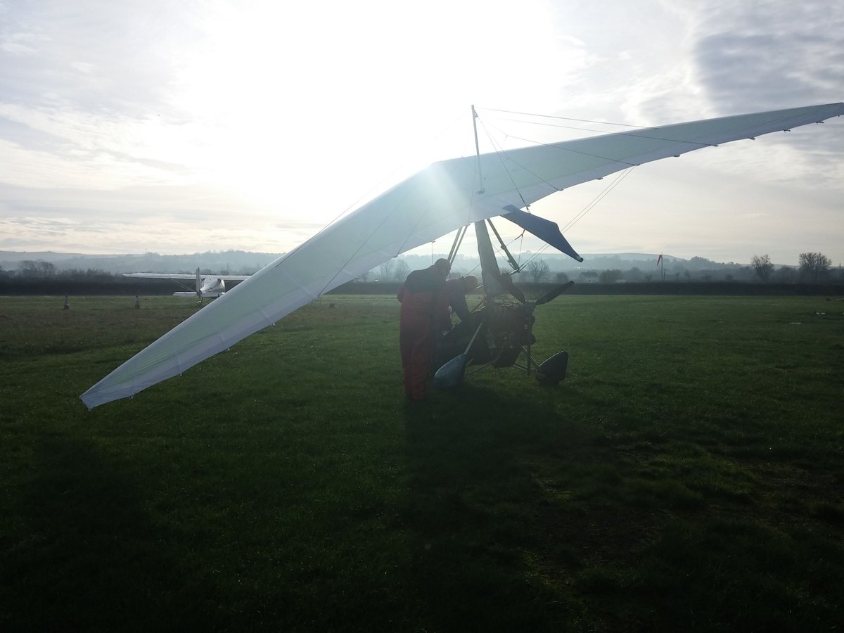 CloudbaseAir's tweet photo. Come and learn to fly in either our flex or fixed wing microlights https://t.co/tVFWHWjAvK #learntofly #xmas #christmas #giftvoucher https://t.co/Sx2TGA1J8J