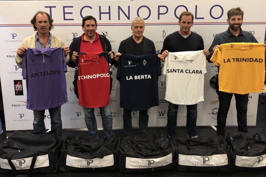 Pololine's tweet photo. #Technopolo Se presentó oficialmente la Technopolo Cup 2017. la actividad arranca hoy con 10 equipos de 12 goles. Gran final: Viernes 1° de Diciembre. Artículo: https://t.co/UEsXikjLb3 https://t.co/BvPbNxqZwm