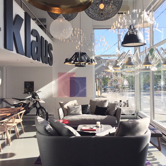 NEAQroltccl_app's tweet photo. Newly installed @moooi pendants in our front window. #coppelia #salago #nonrandom #random #dearingo #klausn https://t.co/QnBRucrRXk