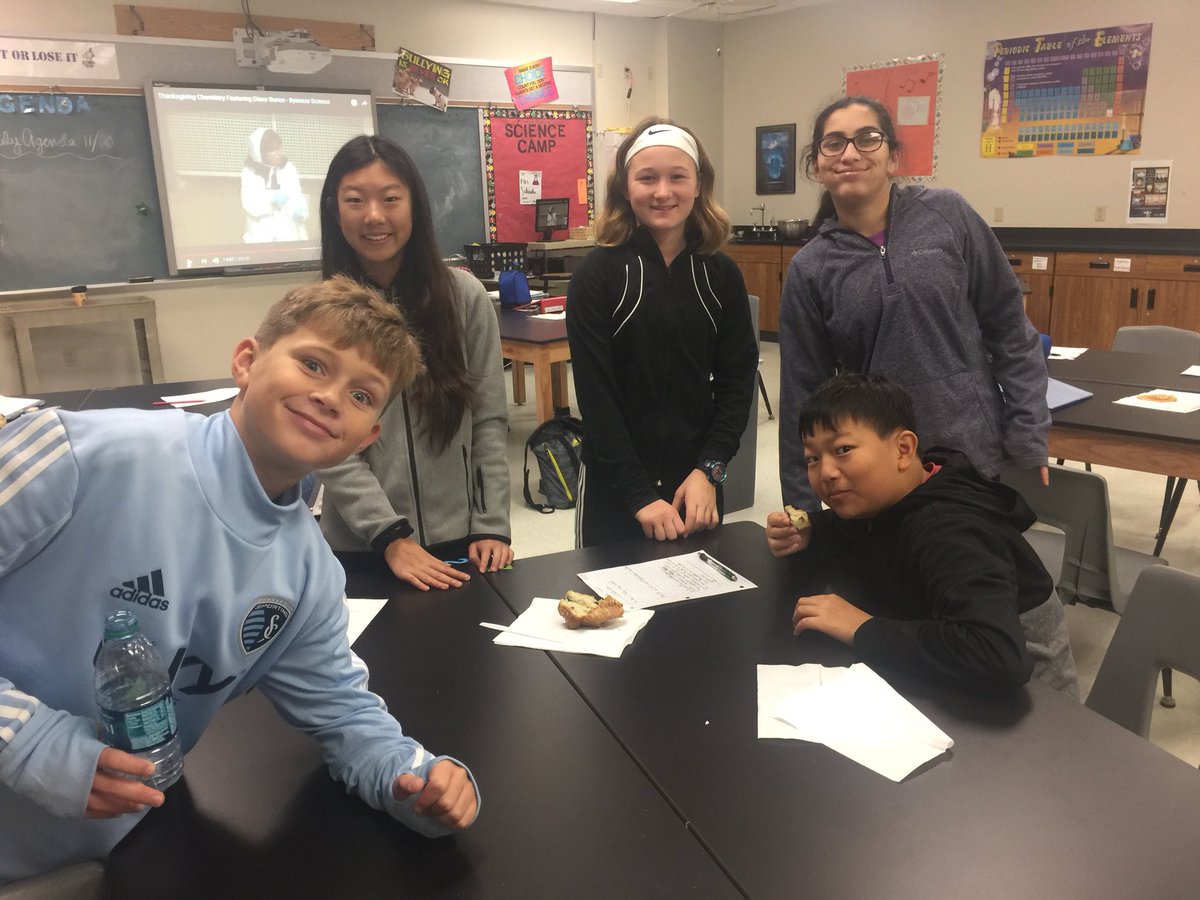 SchnakeMichelle's tweet photo. How does a turkey timer work? Why do we eat mashed potatoes instead of mashe paper towels?  How do muffins rise? The chemistry of thanksgiving borrowed from a chem professor!  Period 2 didn’t enjoy tasting paper towels or potatoes. https://t.co/9Rxw1OHvQT