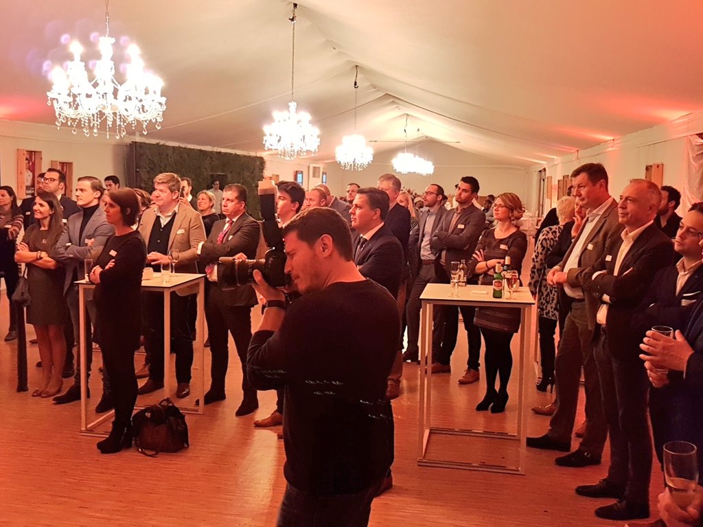 Full house in de vip tent van <a href="/LimUtd/">Hubo Limburg United</a> voor de vier genomineerden van de #jci #award #2018. Dankjewel voor de gastvrijheid.