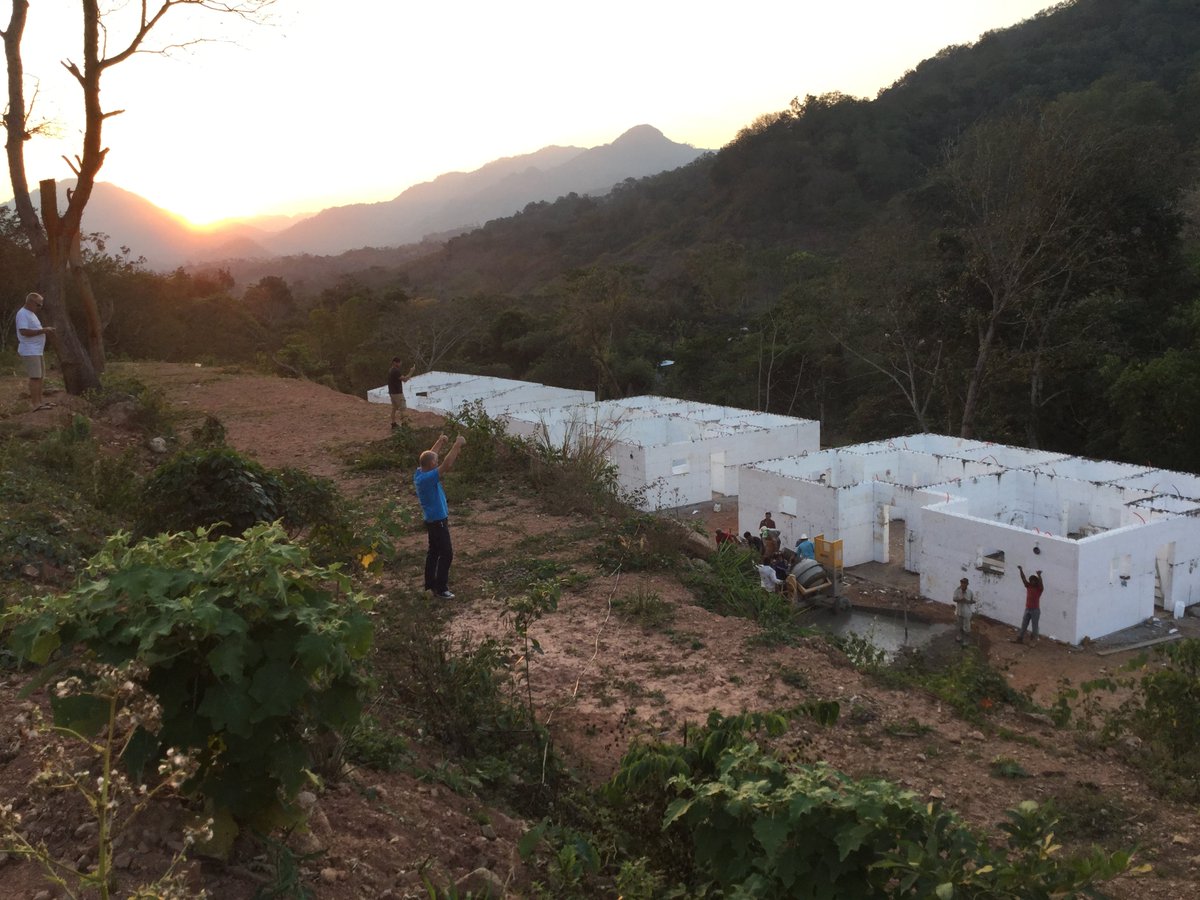 IntlHopeBuildrs's tweet photo. Learn more about our Fall 2017 trip to #Honduras and the building projects we are working on to bring homes, schools, and medical clinics to communities in need. https://t.co/3buJWvu0MF   #buildingprojects #humantiarian #construction #buildinghope https://t.co/1ya4aeexYU