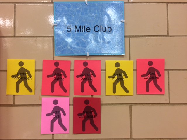AldenElementary's tweet photo. We have some 5 Mile kids in the building!!!  @Aldenpride https://t.co/PQPV6giyuH