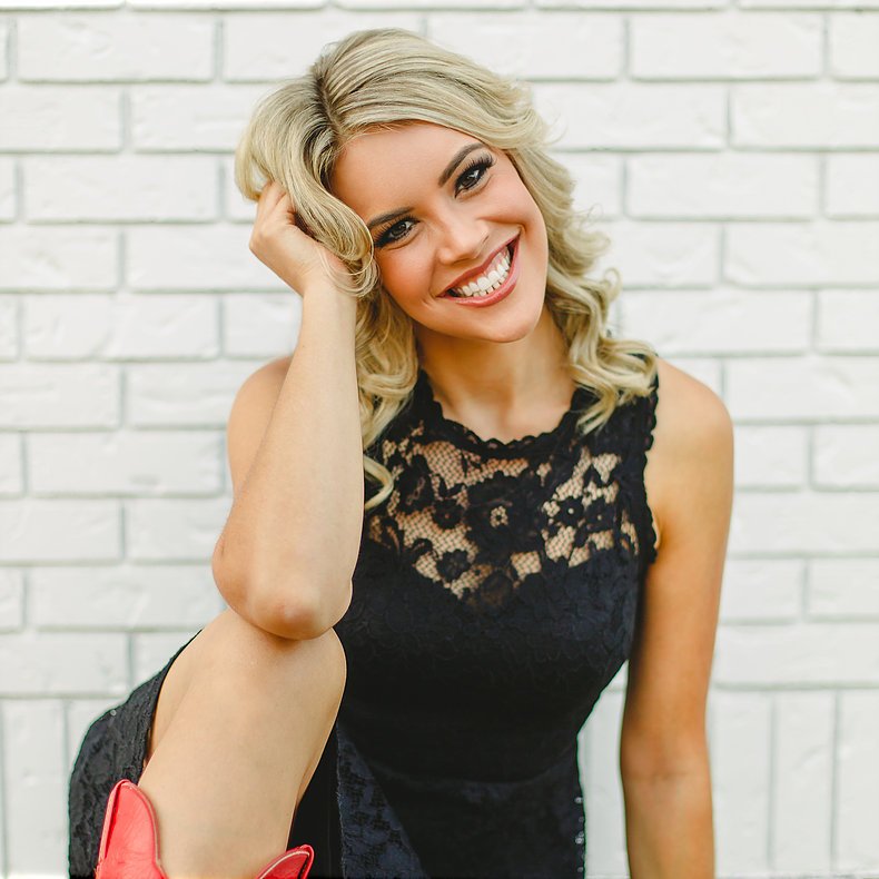 PodMusicnow's tweet photo. Coming up great music new from @ellaharttmusic and #WhereIsThatGuy @SimplycountryUK @ridgeradioUK https://t.co/UuyOwGNR9u