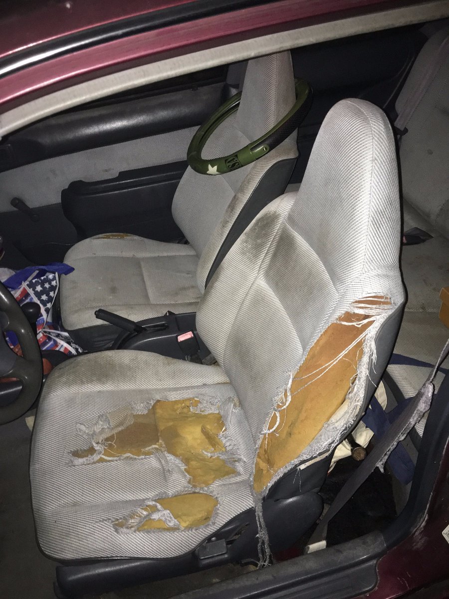 DDCustomMods's tweet photo. We'll be working on #ProjectPOS this holiday weekend doing a front suspension swap. Also will probably swap the hood, radio and seats. ๐ The parts car seats were in great condition compared to ours.... ๐คฃ๐คฃ Let the #stripping begin! https://t.co/R2opq9MLmL