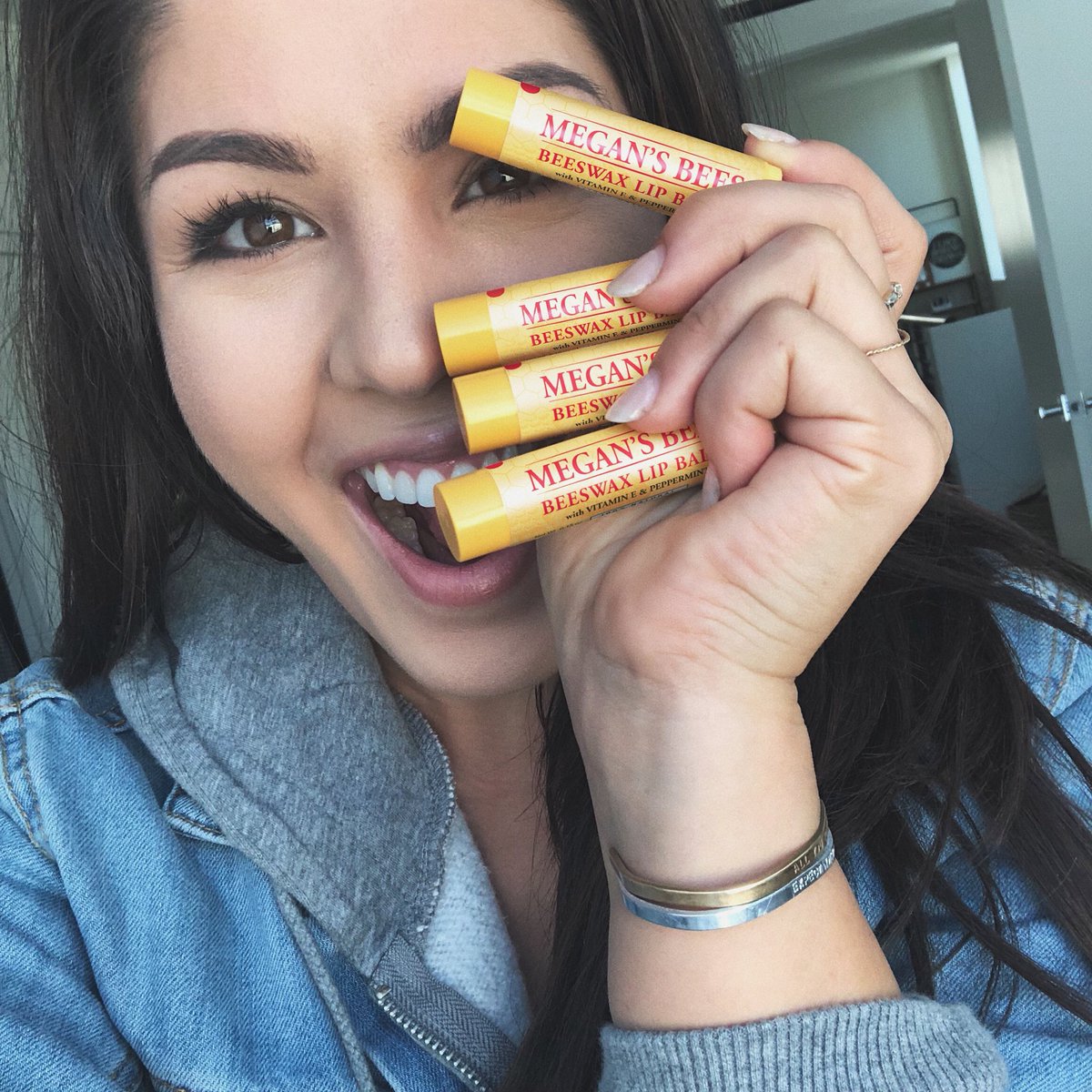 meganbatoon's tweet photo. I’m a sucker for personalization but before you ask to borrow, no, these are #MyBurtsBees. Don’t like sharing either? Get some w/ YOUR name quick cuz they’re limited just like the fleeting days to the holidays: https://t.co/DAeGm63ns9 #WorkingwithBurtsBees https://t.co/SYndTzTtU0