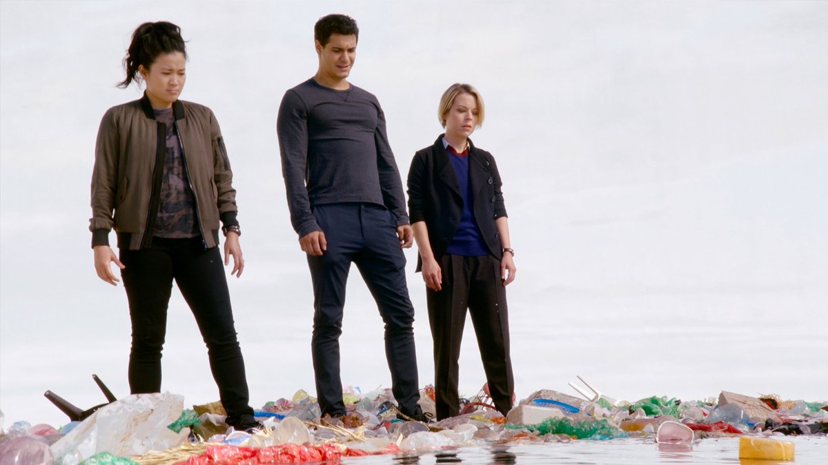 Scorpion Executive Producers spill insider secrets and come to some realizations while re-watching their latest episode! Check out full episode with their exclusive commentary: bit.ly/2mPqTvn #TeamScorpion