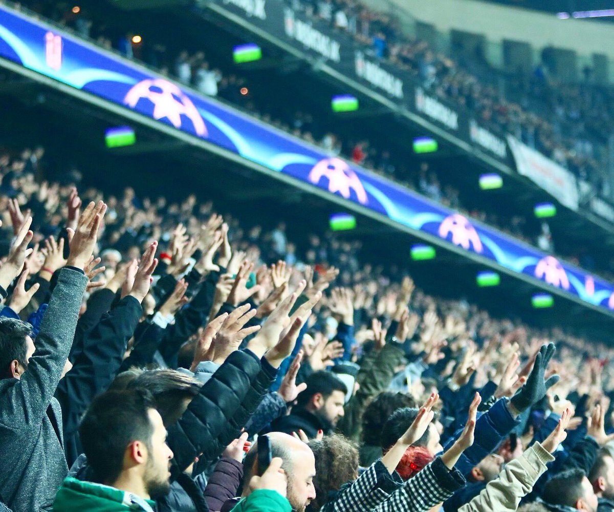 Gücümüze güç kattınız, formamızda ter oldunuz. 
Teşekkürler Büyük Ailemiz... 👏👏👏

#Beşiktaş #UCL