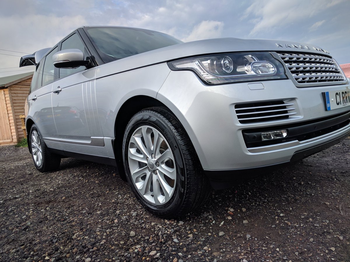 kleenmachine's tweet photo. Mobile Car Valeting in #Tewkesbury Range Rover in for the Executive #Valet and Winter Paint Protection.
Write up to follow 
https://t.co/nhEAtUXofA
#valetingtewkesbury 
#valeting #detailingtewkesbury https://t.co/7rCnpcDAaK