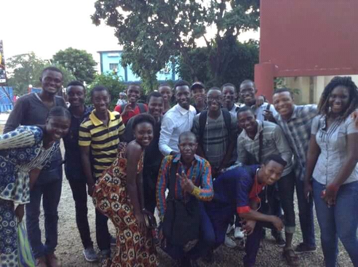 clccfg's tweet photo. Le slam en plein air était au coeur de #Florilege avec le club #JARTICULE partout et pour tous. @CamaraAmyna @conakrylivre @CCFGConakry @Teliwel @AppolinaireLam3 @Naturelprincess @Cochranovich @zubmira @sansyk @laminegazza @bethiomoca https://t.co/9bxTuuZtpH