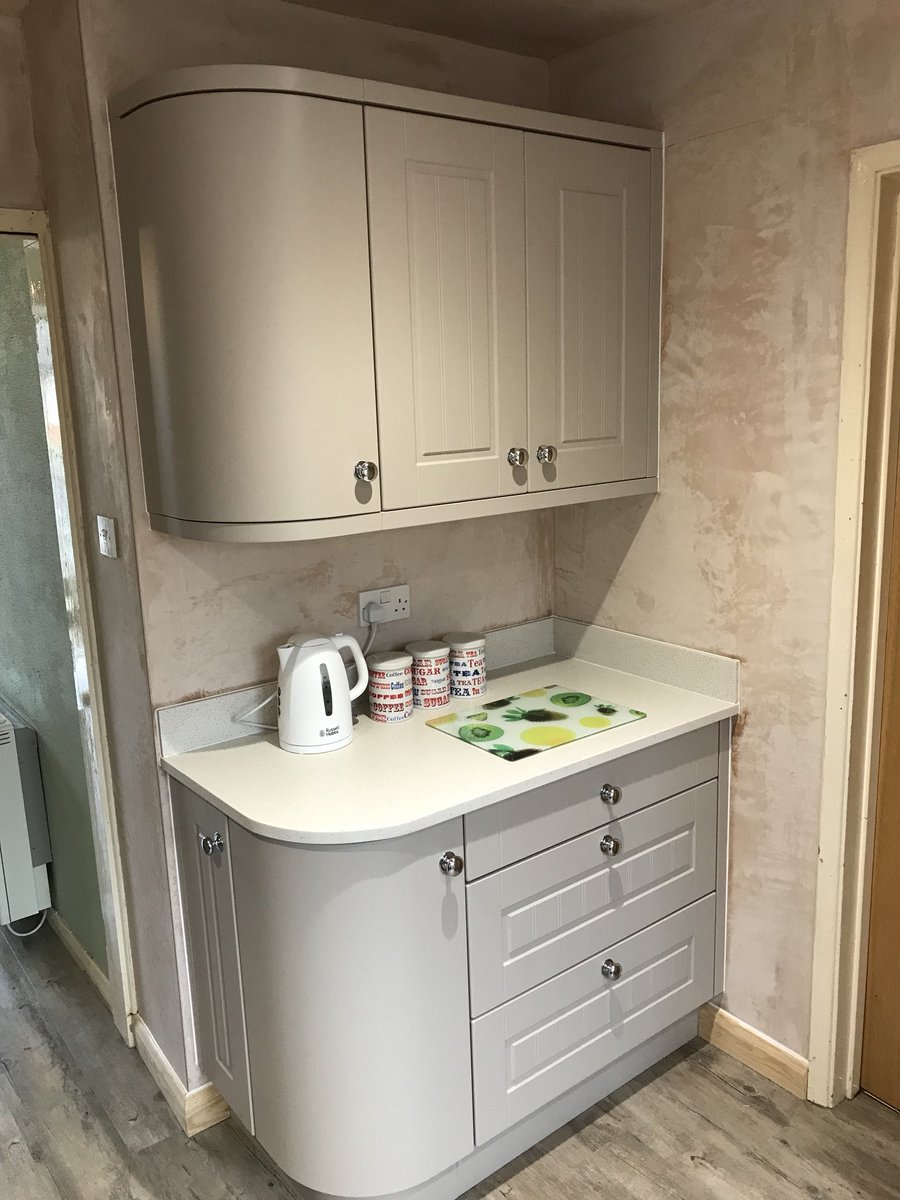 jsheppardandson's tweet photo. Another #kitchen ticked off for #Christmas using @bacomponents @KarndeanFloors @Karonia_Ltd @blumuk and @FrankeUK #framesbyfranke appliances https://t.co/pAzfVy6x0Z