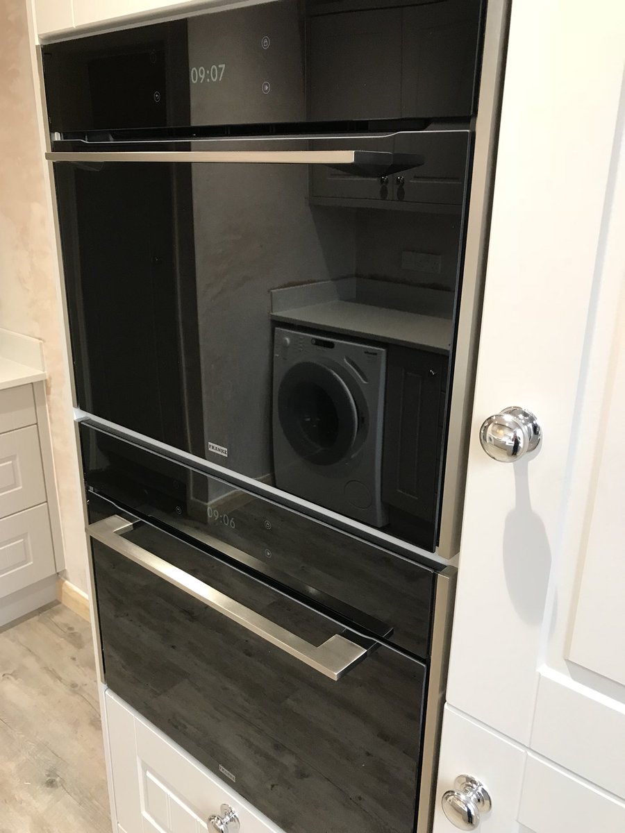 jsheppardandson's tweet photo. Another #kitchen ticked off for #Christmas using @bacomponents @KarndeanFloors @Karonia_Ltd @blumuk and @FrankeUK #framesbyfranke appliances https://t.co/pAzfVy6x0Z