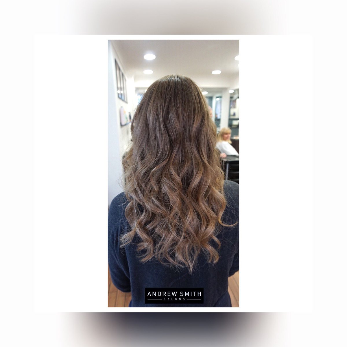 andrewsmithhair's tweet photo. #superbalayage #balayage #lazywaves #wavyhair #longhair #milkshakehair #hottoolsproeu #haircolour #blondehair https://t.co/R3lnZrt258