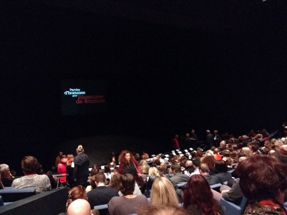 Paroles d'hommes pour Blessures de femmes affiche complet. C'est un vrai succès !