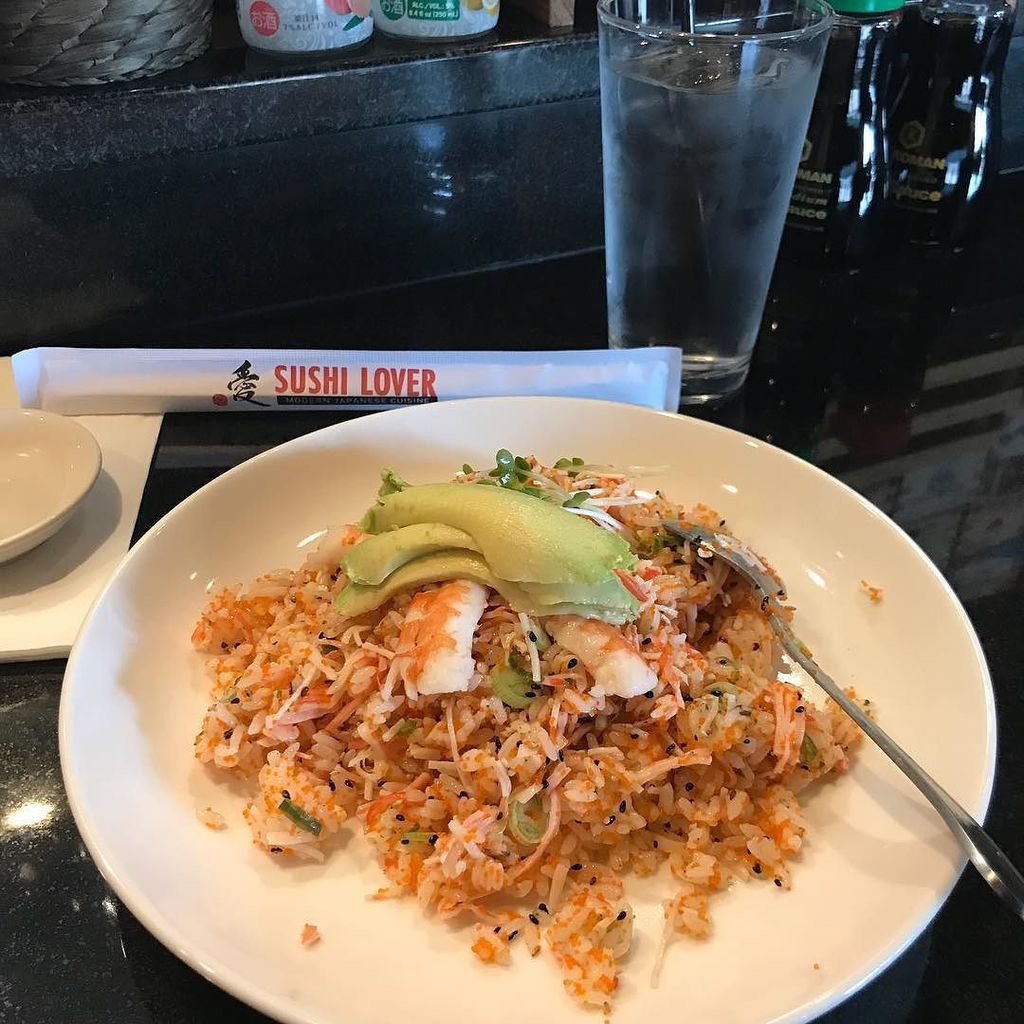 StephanieLaynes's tweet photo. When your sushi place makes you a custom plate....#ihavemadeit #sushilover #mysushiplace #yep #stephanielaynes #stephanielaynes https://t.co/cNW0Y6EBRJ