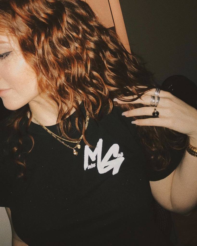 TeemoneeNYC's tweet photo. happy #teestyletuesday! lots of new #moneegang gear for all shapes and sizes. 🔌 https://t.co/xACyPsrCjm https://t.co/OJyNsRLtbw https://t.co/hNXqkDwSHP