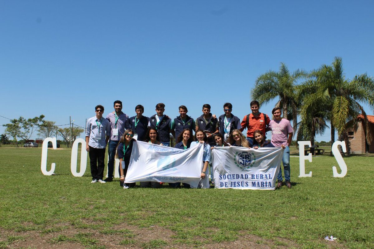 CONGRESO JUVENTUD #CRA: EL ATENEO DE LA #SRJM RENOVÓ SU COMPROMISO CON EL CAMPO
"Viajar a Corrientes fue una experiencia enriquecedora como grupo ya que pudimos fortalecer lazos con ateneístas de todo el país", destacó <a href="/agusvicens/">Agus Vicens</a>, presidente del <a href="/Ateneosrjm/">Ateneo SRJM</a> 
SEGUIMOS 💪