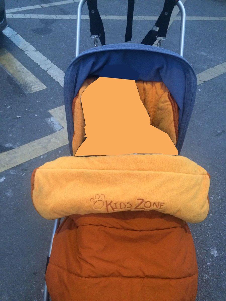 amaliaramos's tweet photo. Perdido este carrito infantil en #Granada en Zaidín zona Ctro Cívico, por favor es muy urgente, tiene un dispositivo especial ortopédico para minusvalía, si lo ve alguien, por favor, que me escriba o MD. Muchas gracias https://t.co/5ZSlwel5J0