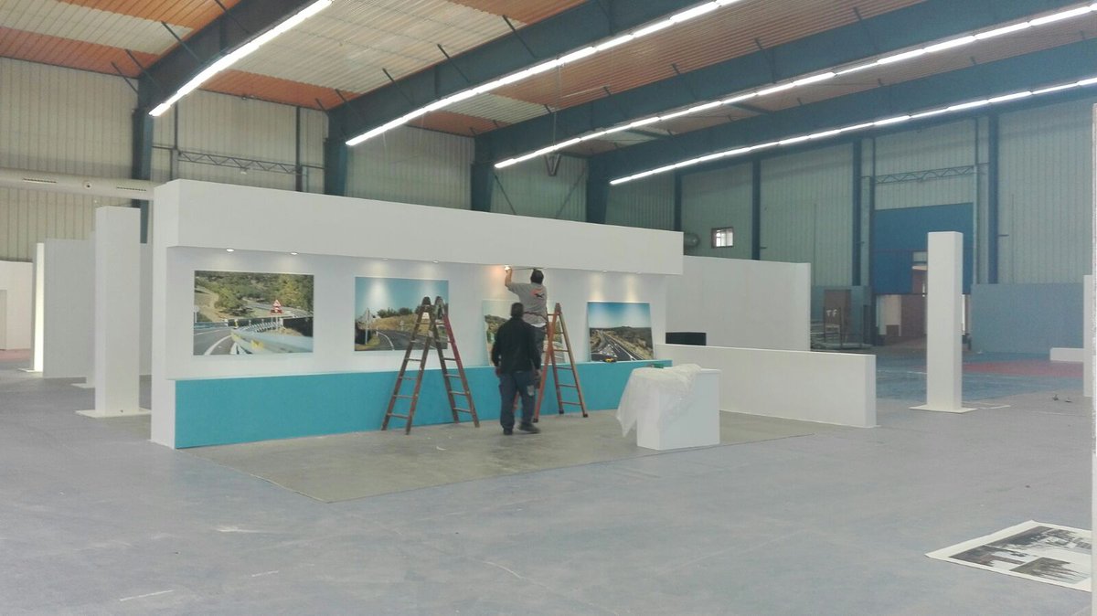 FiconFeval's tweet photo. FICON va tomando forma en el pabellón de @FEVAL_ 
Los expositores van ultimando detalles a dos días de la inauguración de la feria.
CONSIGUE ENTRADA GRATIS EN
https://t.co/ylaT2QCupz https://t.co/6Gq0sTZ5Rc