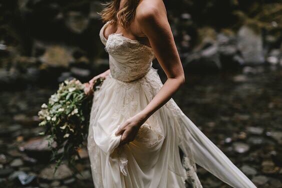EventiDarling's tweet photo. "Because everybody loves a happy ending." .
.
.⠀ ⠀
#eventidarling #weddingplanner #lovely #weddinginspiration #eventstyling #thatsdarling #darlingweekend #stunning #outdoorwedding #californiawedding #cheers #laweddingplanner #losangeles #weddingday #… https://t.co/qkyCZPImB1 https://t.co/hqVyrkF8jO