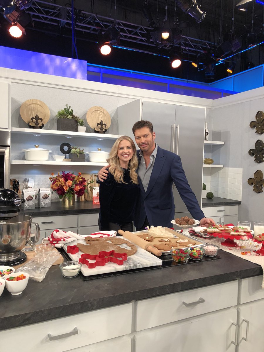 .<a href="/HarryConnickJR/">Harry Connick Jr</a> catch me in this mans kitchen tomorrow!! #harrytv #foodstirs