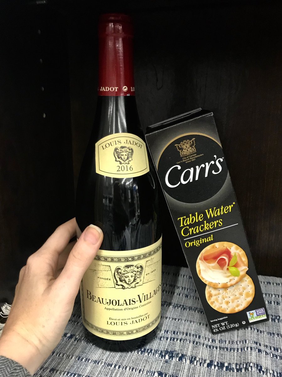 cew1214's tweet photo. Dreaming of Paris and wishing I was enjoying these at a picnic by the Eiffel Tower!  #GoWithJadot #Sweepstakes https://t.co/X2WnVLo8GB