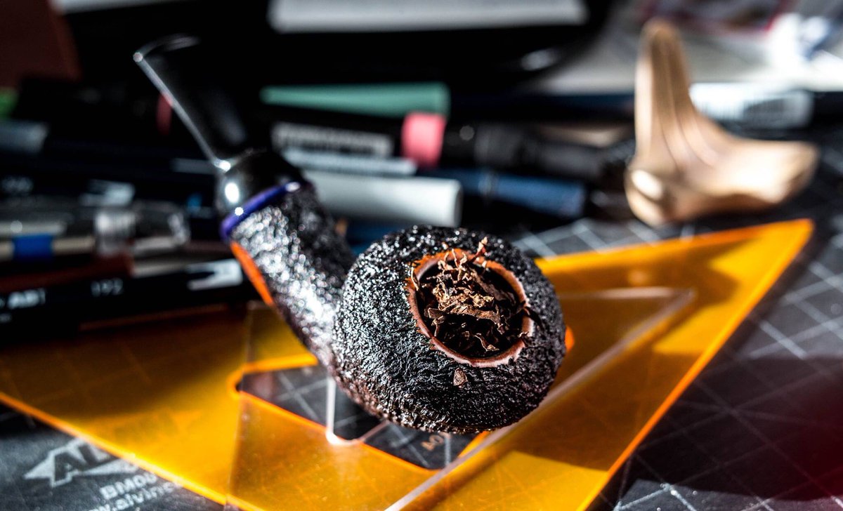 1307Alvaro's tweet photo. Life in the office!
Sandblasted Bent Dublin with Bakelite by @YetiPipe + Autumn Evening by @CornellandDiehl l M 240 | Summilux 50mm f/1.4 Asph | ND # leica #summilux #alvarolucenaphotography #shaneireland @LeicaBoston @Smoking_Pipes #pipecollector #lifeintheoffice https://t.co/QMopzGhZE4
