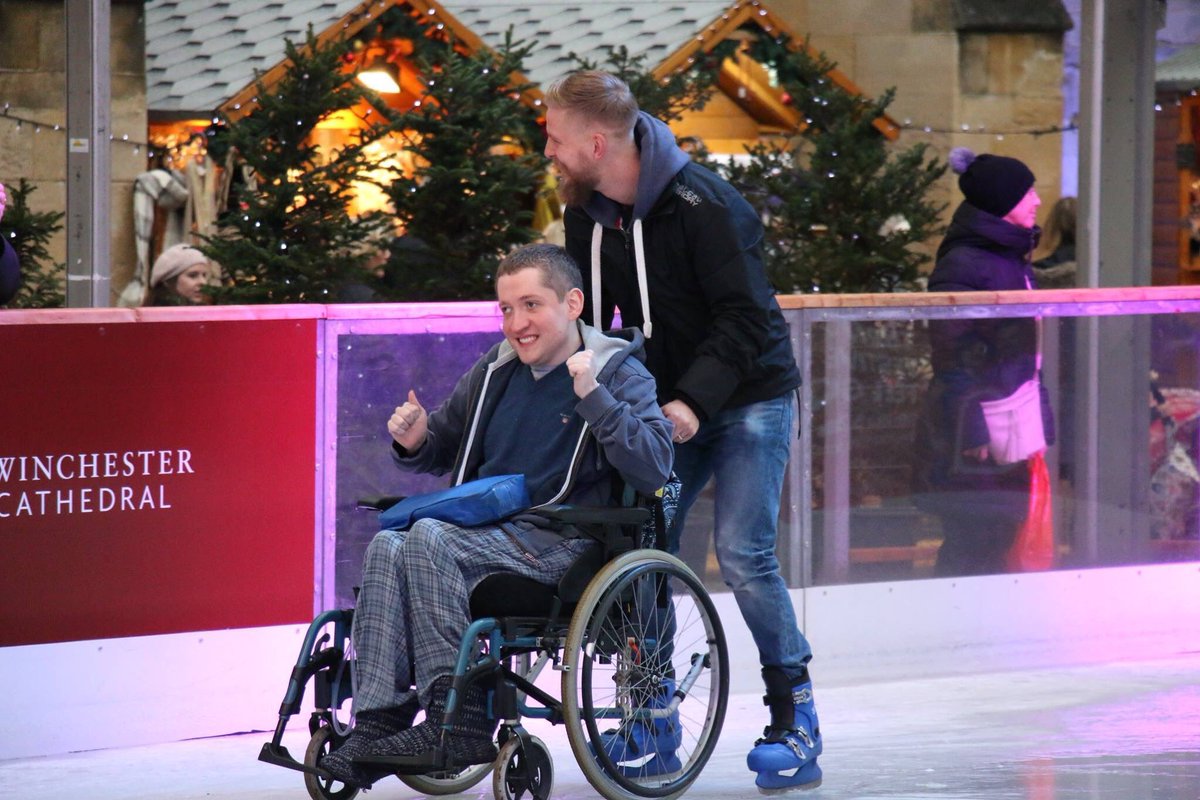 naomiandjacks's tweet photo. Children, young people, families and staff had a wonderful time ice skating at @WinCathedral yesterday! ππβΈβΈ #HospiceCare #MakingMemories https://t.co/68PafDyRTu