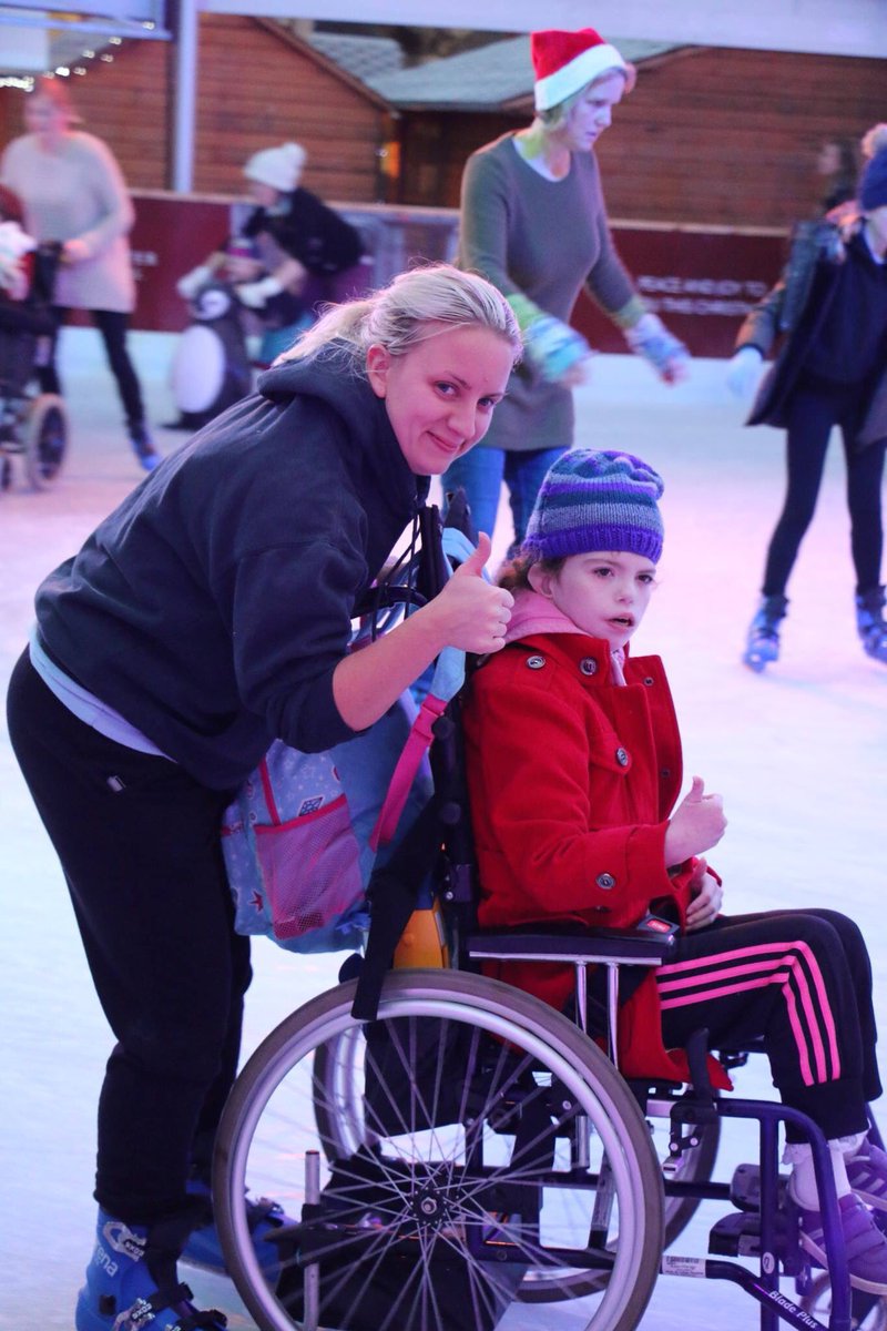 naomiandjacks's tweet photo. Children, young people, families and staff had a wonderful time ice skating at @WinCathedral yesterday! ππβΈβΈ #HospiceCare #MakingMemories https://t.co/68PafDyRTu