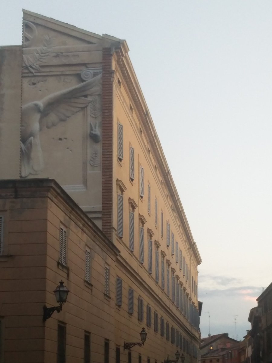 pentulacanis's tweet photo. @lorebang (Meanwhile in Modena) https://t.co/BI3VTIYkah