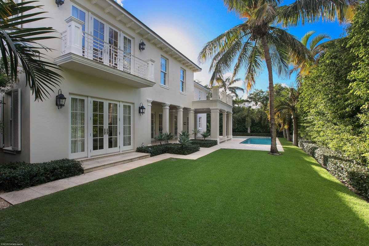 FiteGroup's tweet photo. #NewListing 231 Nightingale Trail  #PalmBeach. #FiteGroup agent  Paula Wittmann (561) 373-2666
https://t.co/QY4j9X2JyP https://t.co/FpLpI4ird2