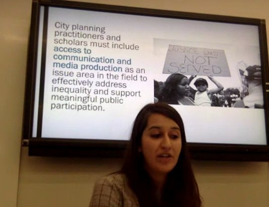 schock's tweet photo. city planners must include communication rights.
#DisasterMediaDiss https://t.co/8fntbV8msu