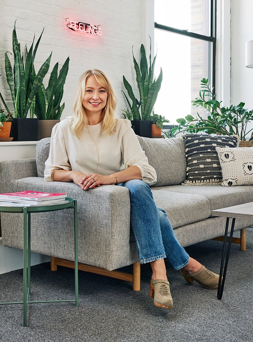 mettermedia's tweet image. So excited to see Jessica Maniatis of @JSGD_ spotlighted in @BostonMagazine!
@jesssicaa is one of the brilliant minds behind our brand design, and we're happy to share this list of her favorite things: bit.ly/2jO2mpv