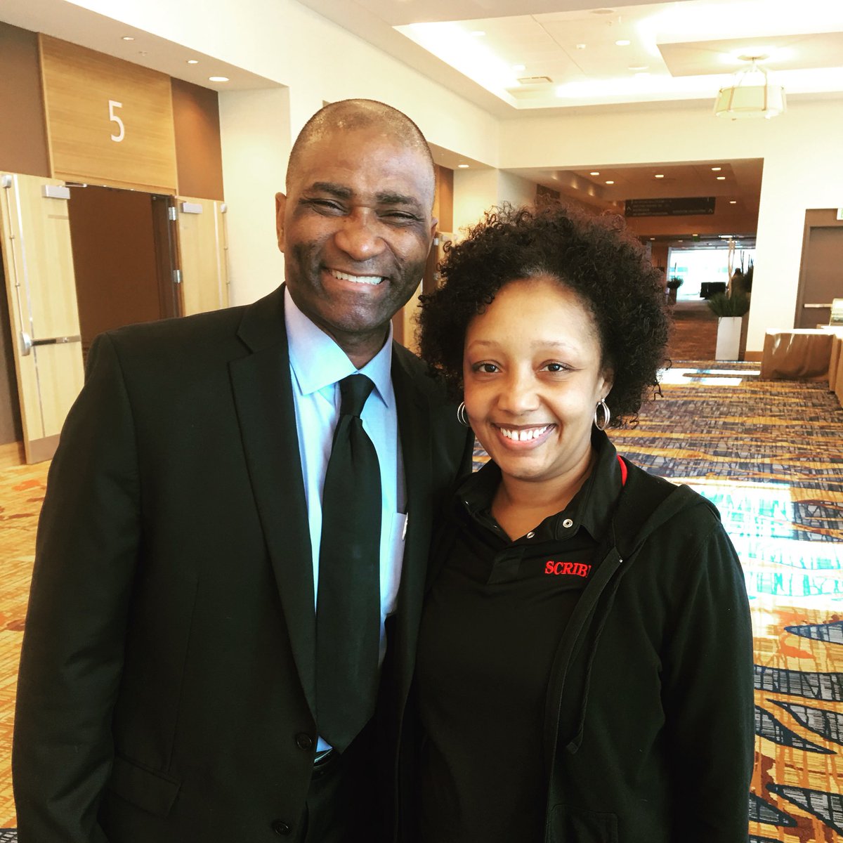 lfortewilliams's tweet photo. Met another member of my PLN! @Principal_EL #IASPFC17 https://t.co/gNl1J5ywCt