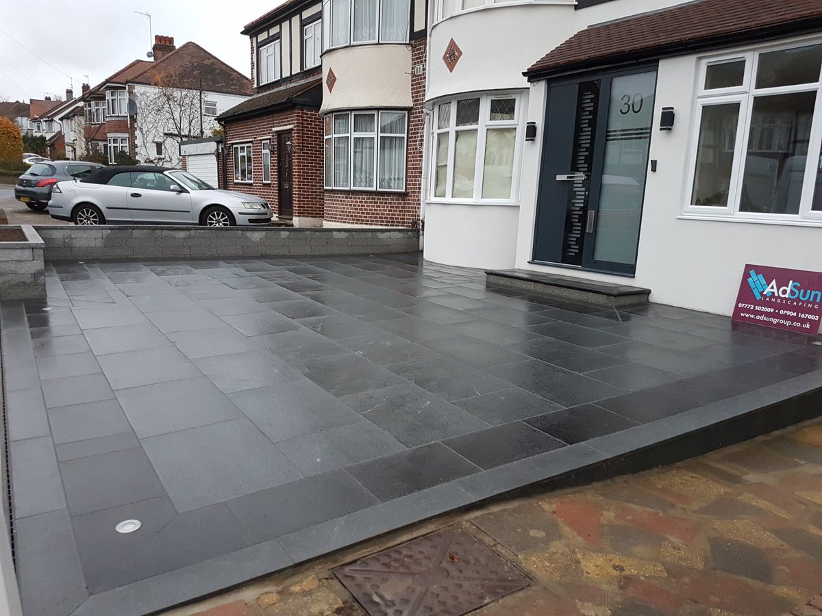 Adsungroup's tweet photo. #granite #paved #Driveway with black #basalt border and step and #lighting 
@PavingTraisbeck https://t.co/6LXcdkxObU