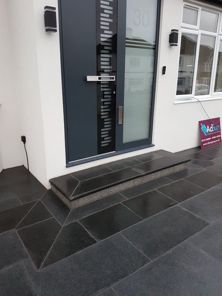 Adsungroup's tweet photo. #granite #paved #Driveway with black #basalt border and step and #lighting 
@PavingTraisbeck https://t.co/6LXcdkxObU