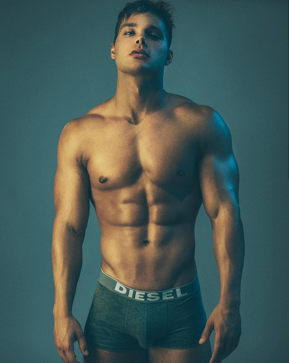 Sexyfamousmen's tweet photo. ❤❤ Tom Ingram ❤❤ https://t.co/InNPQ9yaTi