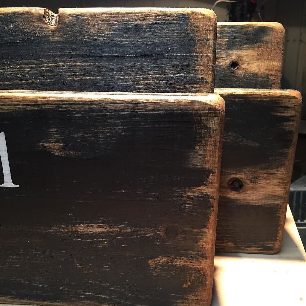 unpolishedbarn's tweet photo. Not all knots are created alike 😁 but these are perfect in my opinion 👍
#wood #woodknots #magazinerack #fileholder #rusticdecor #rustic #organization #office #officedecor #woodworking #handmade #etsy #etsyshop #madeinmaine #maine #downeastmaine #maker #shoplocal #shopsmall #… https://t.co/3gHsr0gbhy