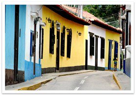 El pueblo de Choroní fue fundado en el año de 1616, reflejándose su hermosa arquitectura colonial que posee.