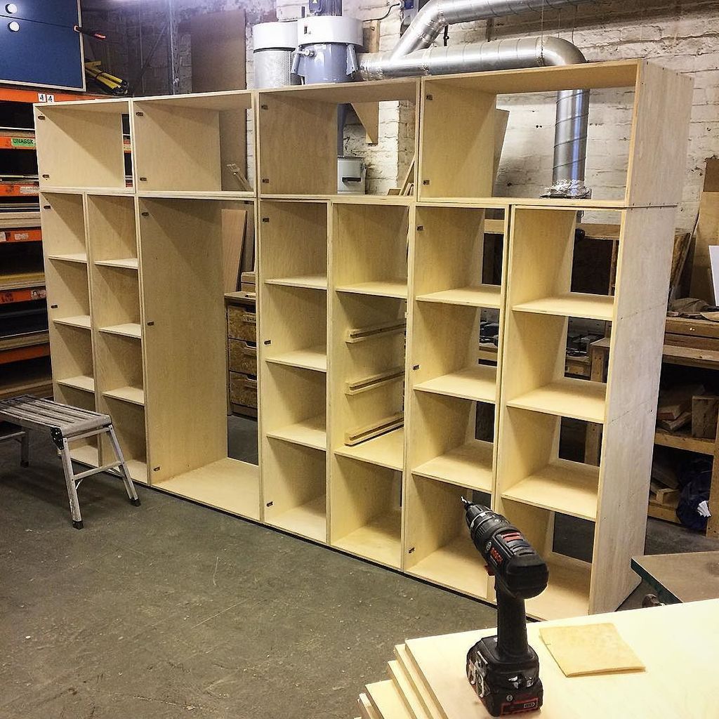 Kerfworks_uk's tweet photo. We’re installing this mega wardrobe tomorrow. If it’s fits in a photo we’ll post one when it’s finished. .
.
.
#bespoke #furniture #sheffield #yorkshire #southyorkshire #joinery #furnituredesign #sheffieldissuper #redall #bruceworks #madeinsheffield #sty… https://t.co/w01Jd8y675 https://t.co/BB4DIDxA4r