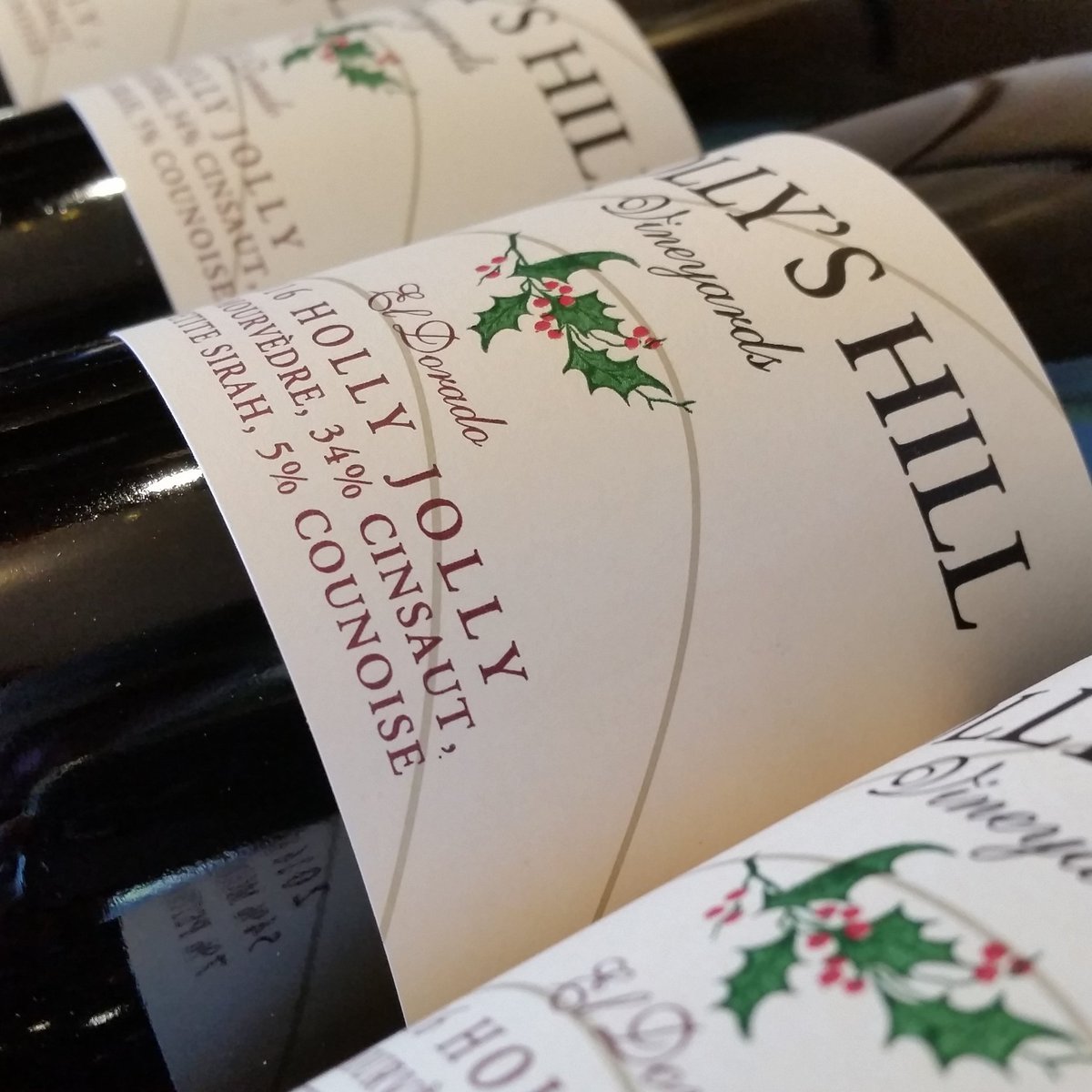 VisitElDorado's tweet photo. Avoid the shopping crush this Black Friday. Find great deals on a variety of #eldoradocounty wines instead (and get some wine tasting in, too!): https://t.co/yxitBrN4hB Photo: Skinner Vineyards, Grace Patriot, @ShadowRanchWine, @hollyshill https://t.co/gT2dT4VY9j