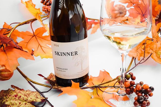 VisitElDorado's tweet photo. Avoid the shopping crush this Black Friday. Find great deals on a variety of #eldoradocounty wines instead (and get some wine tasting in, too!): https://t.co/yxitBrN4hB Photo: Skinner Vineyards, Grace Patriot, @ShadowRanchWine, @hollyshill https://t.co/gT2dT4VY9j